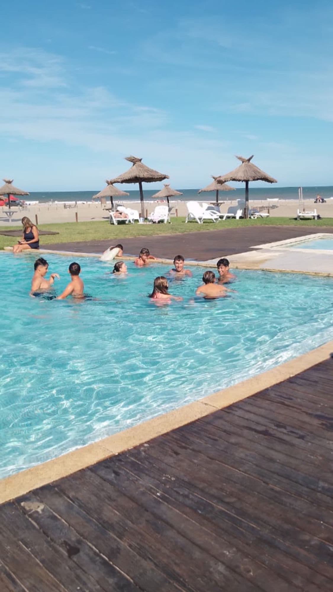 Pileta con recreación — Chacras del Mar Azul